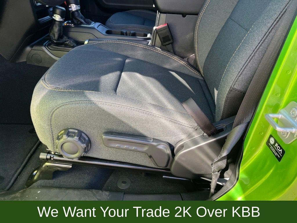 new 2025 Jeep Gladiator car, priced at $42,890