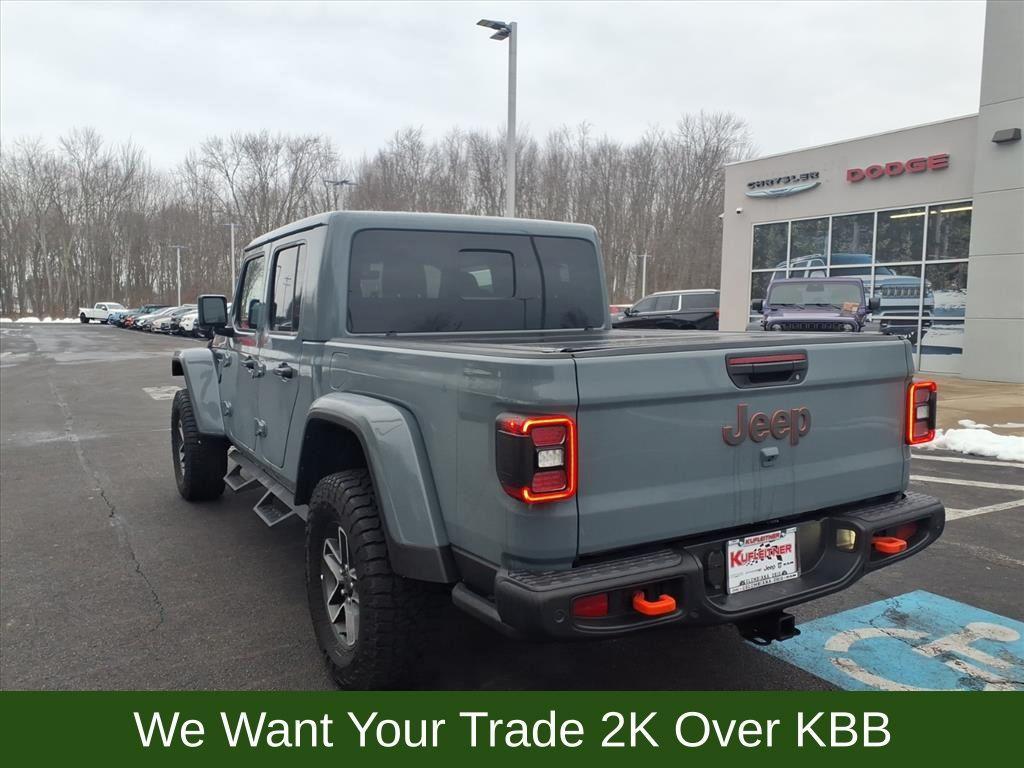 used 2025 Jeep Gladiator car, priced at $53,435