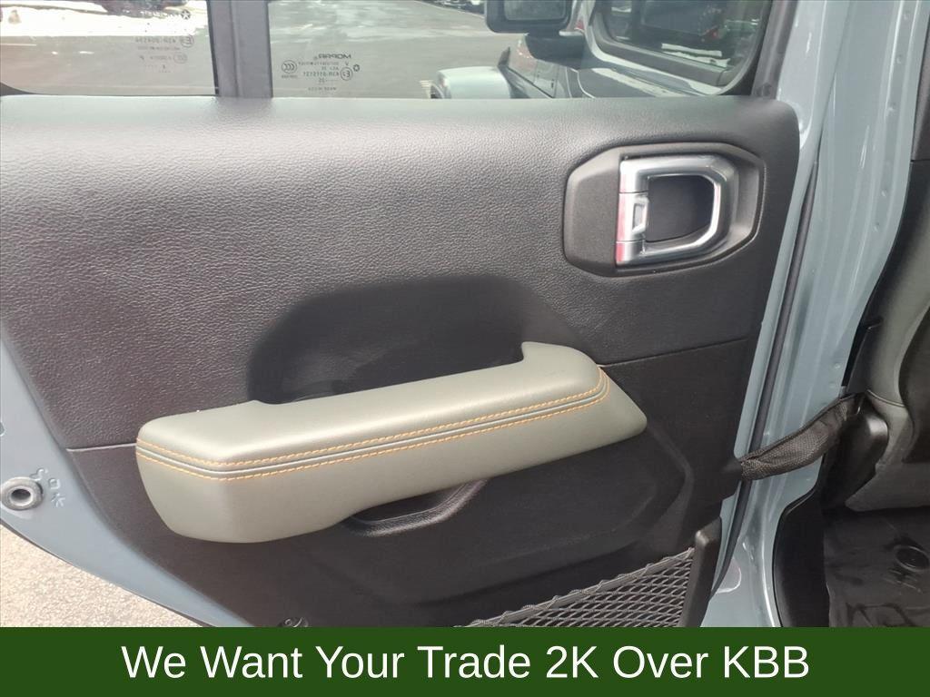 used 2025 Jeep Gladiator car, priced at $53,435