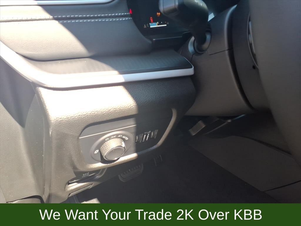 new 2025 Jeep Grand Cherokee car, priced at $36,922