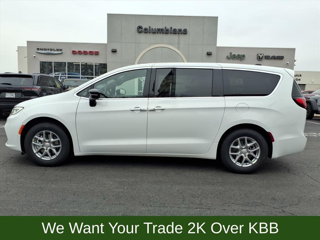 new 2026 Chrysler Pacifica car, priced at $40,146
