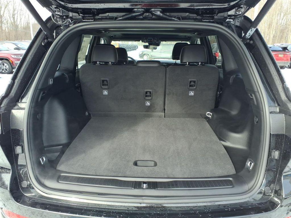 new 2026 Jeep Grand Cherokee car, priced at $41,400