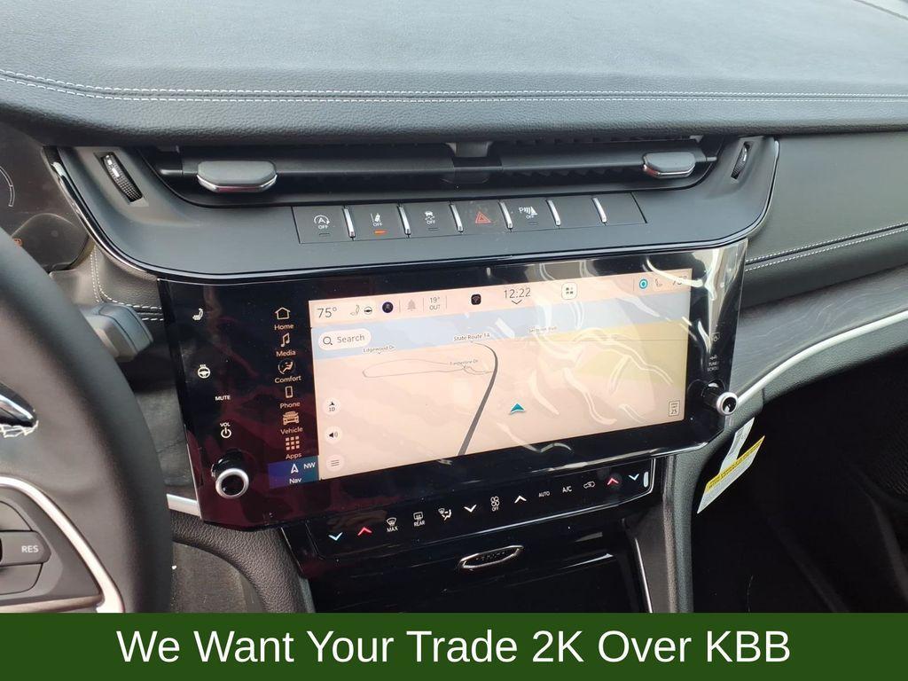 new 2026 Jeep Grand Cherokee car, priced at $45,900