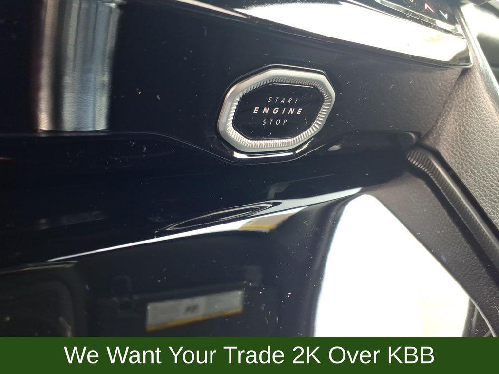 new 2026 Jeep Grand Cherokee car, priced at $45,900