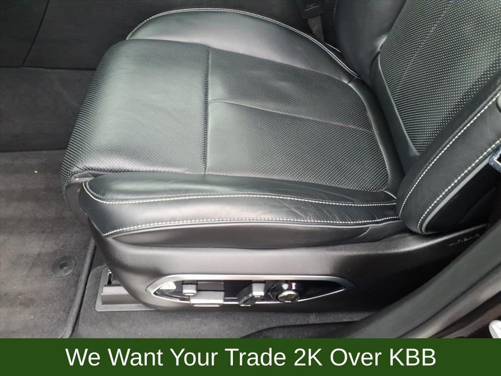 used 2025 Jeep Grand Cherokee car, priced at $49,497