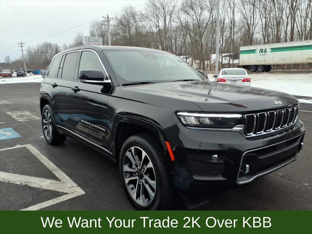 used 2025 Jeep Grand Cherokee car, priced at $49,497