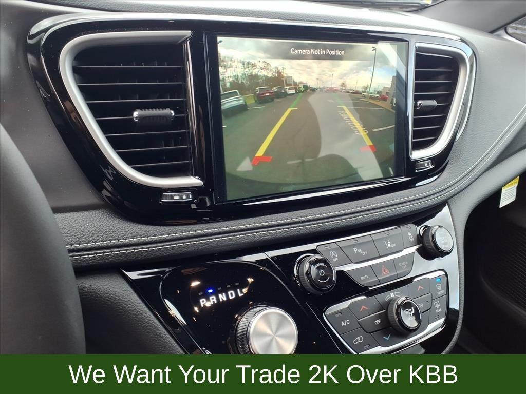 new 2026 Chrysler Pacifica car, priced at $43,079