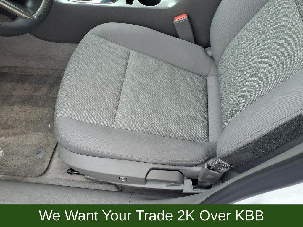 used 2014 Chevrolet Malibu car, priced at $13,914