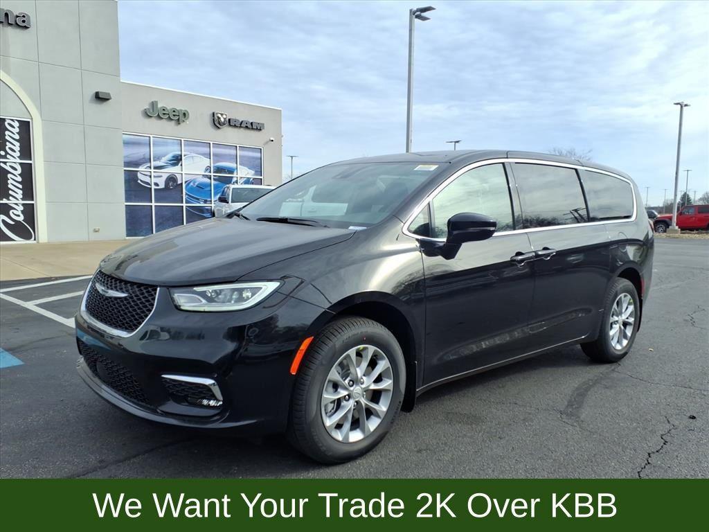 new 2026 Chrysler Pacifica car, priced at $43,913