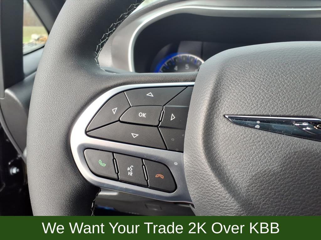 new 2026 Chrysler Pacifica car, priced at $43,913