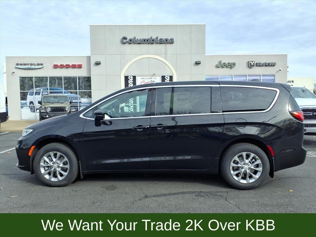 new 2026 Chrysler Pacifica car, priced at $43,413
