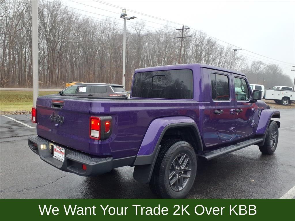 new 2026 Jeep Gladiator car, priced at $49,633