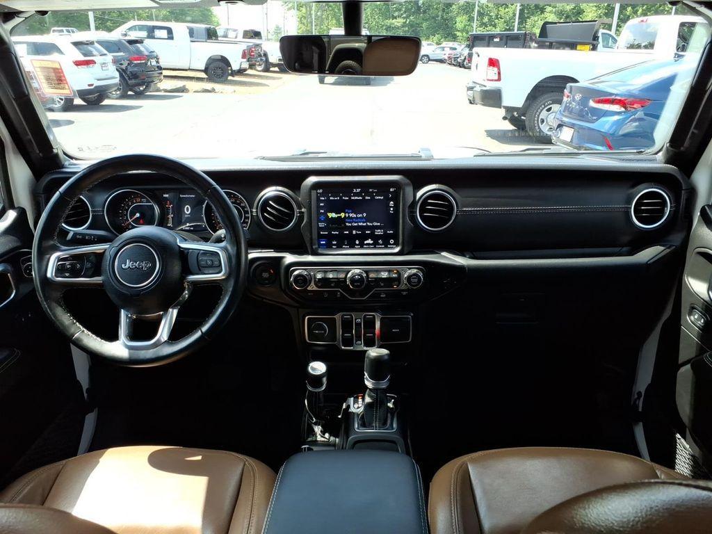 used 2022 Jeep Gladiator car, priced at $33,354