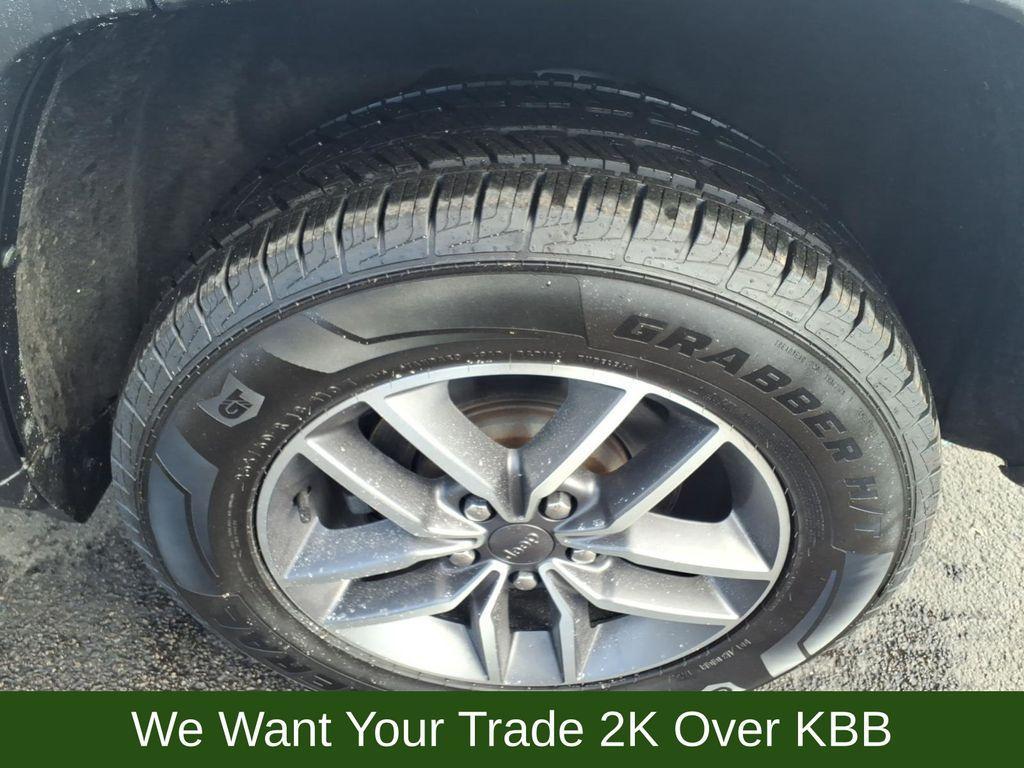 used 2022 Jeep Grand Cherokee WK car, priced at $28,724