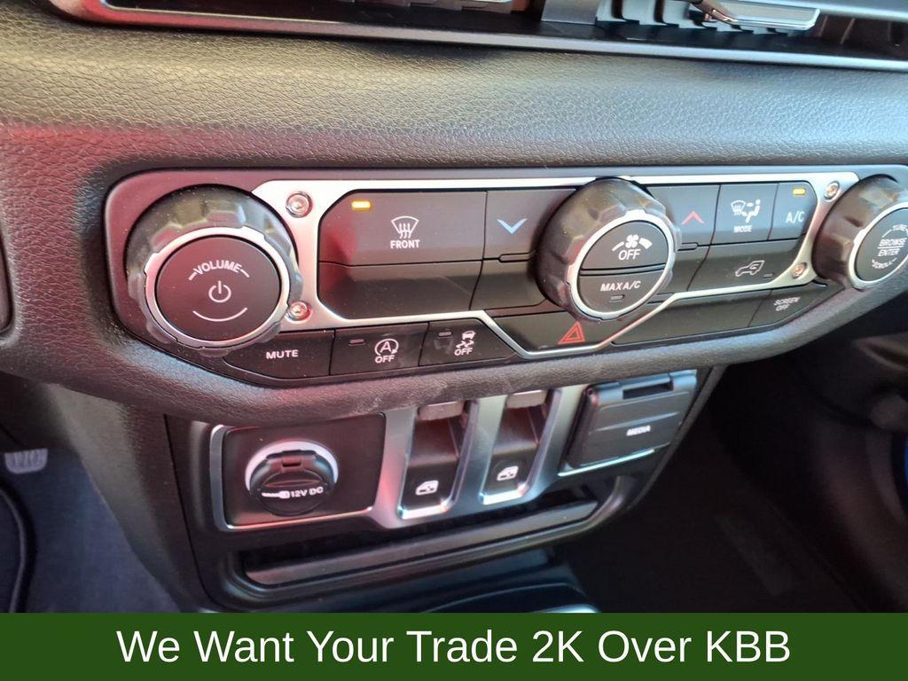 new 2026 Jeep Wrangler car, priced at $36,129