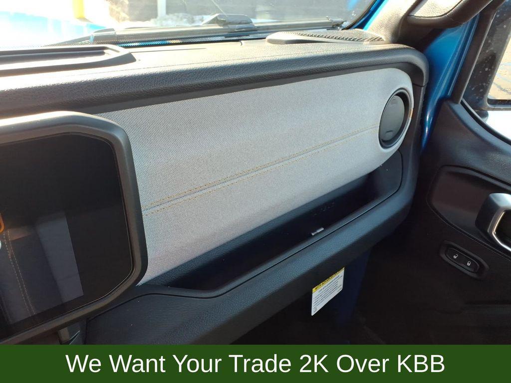 new 2026 Jeep Wrangler car, priced at $36,129