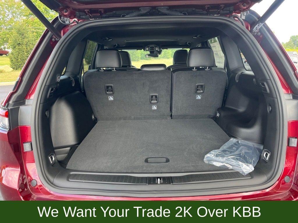 new 2025 Jeep Grand Cherokee car, priced at $43,650