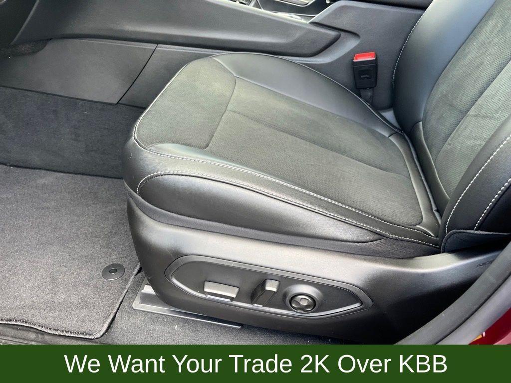 new 2025 Jeep Grand Cherokee car, priced at $43,650