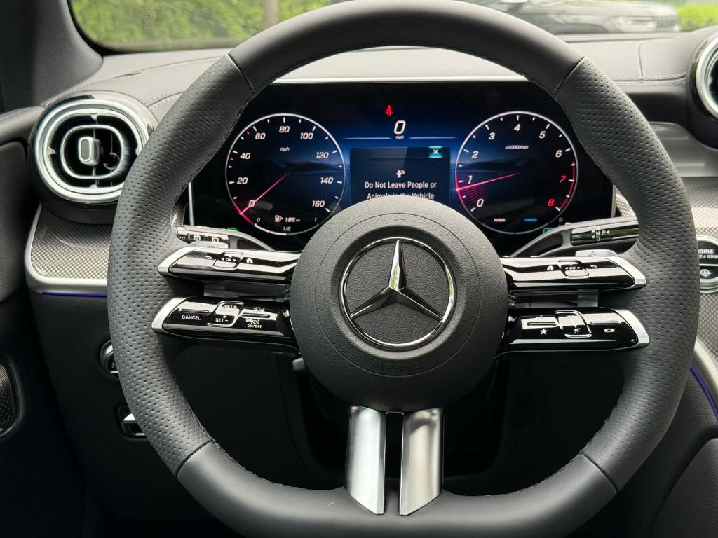new 2025 Mercedes-Benz GLC 300 car, priced at $63,195