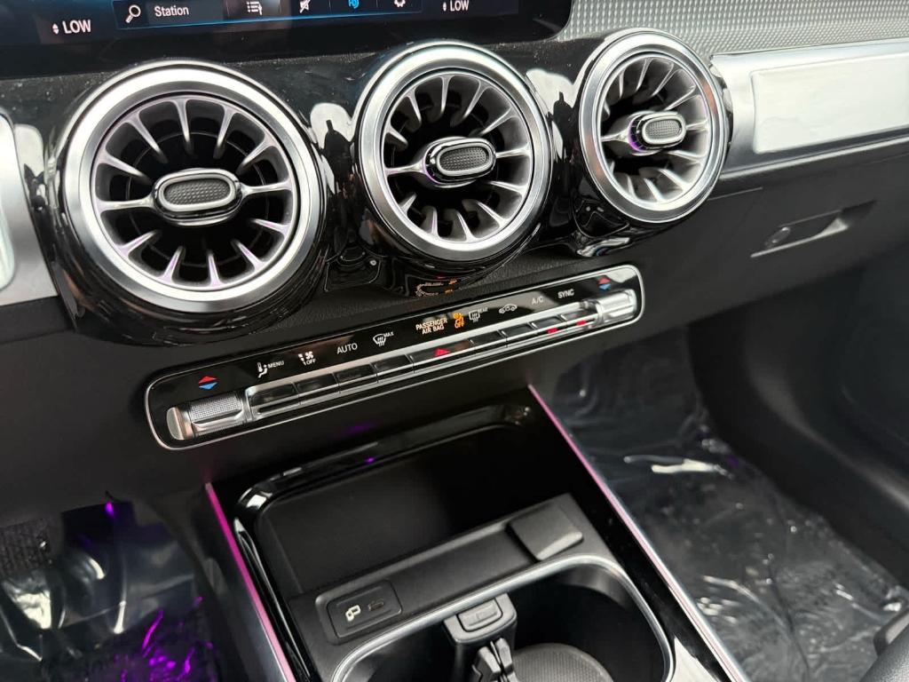 used 2022 Mercedes-Benz GLB 250 car, priced at $34,149