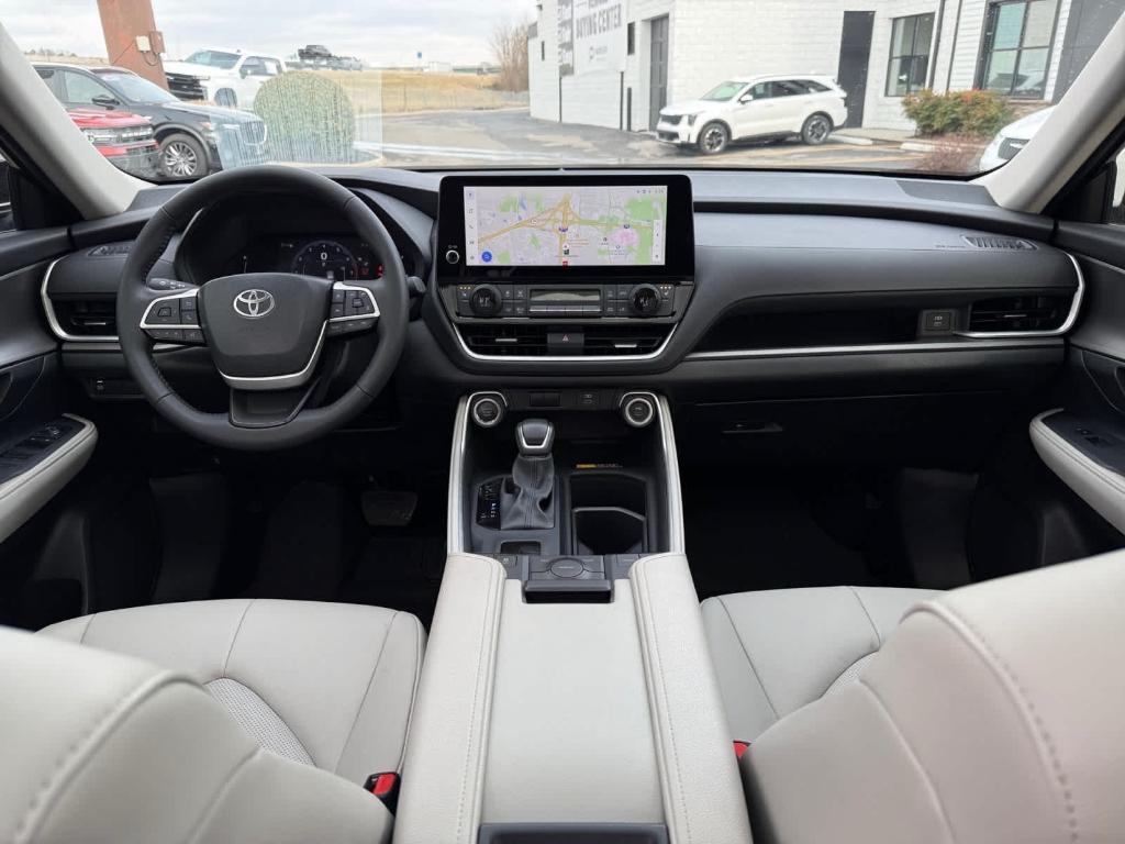 used 2025 Toyota Grand Highlander car, priced at $43,784