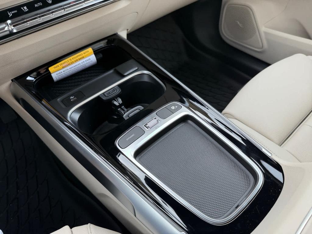 new 2026 Mercedes-Benz GLB 250 car, priced at $52,345