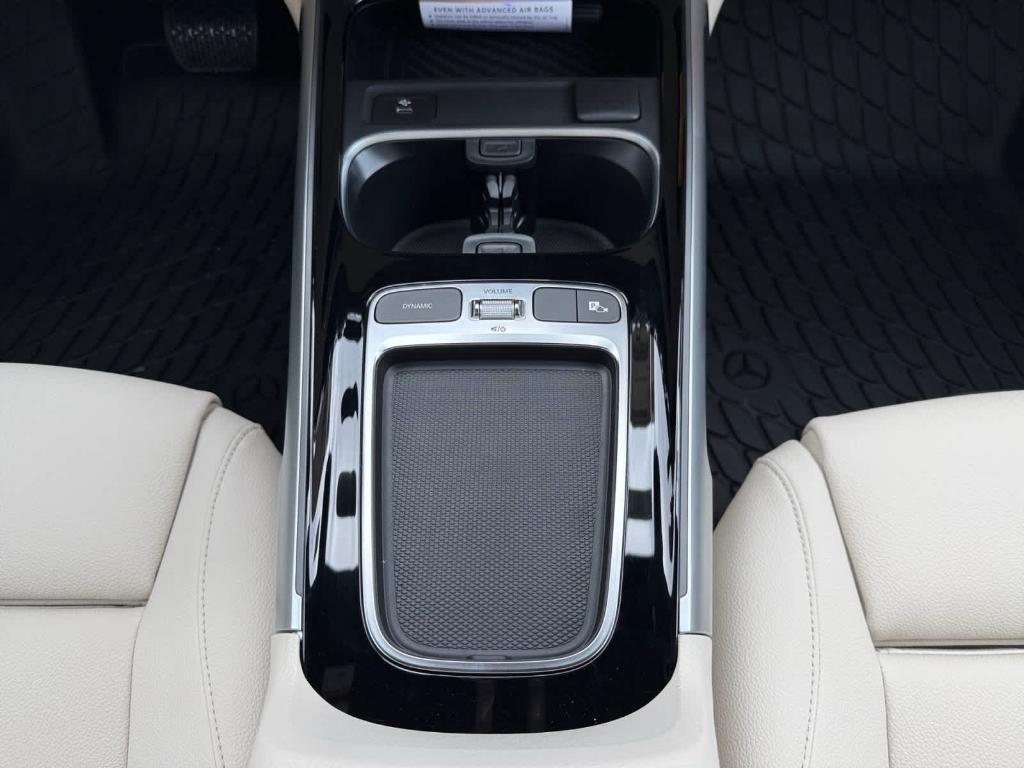 new 2026 Mercedes-Benz GLB 250 car, priced at $52,345