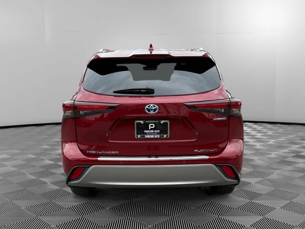 used 2024 Toyota Highlander Hybrid car, priced at $48,995
