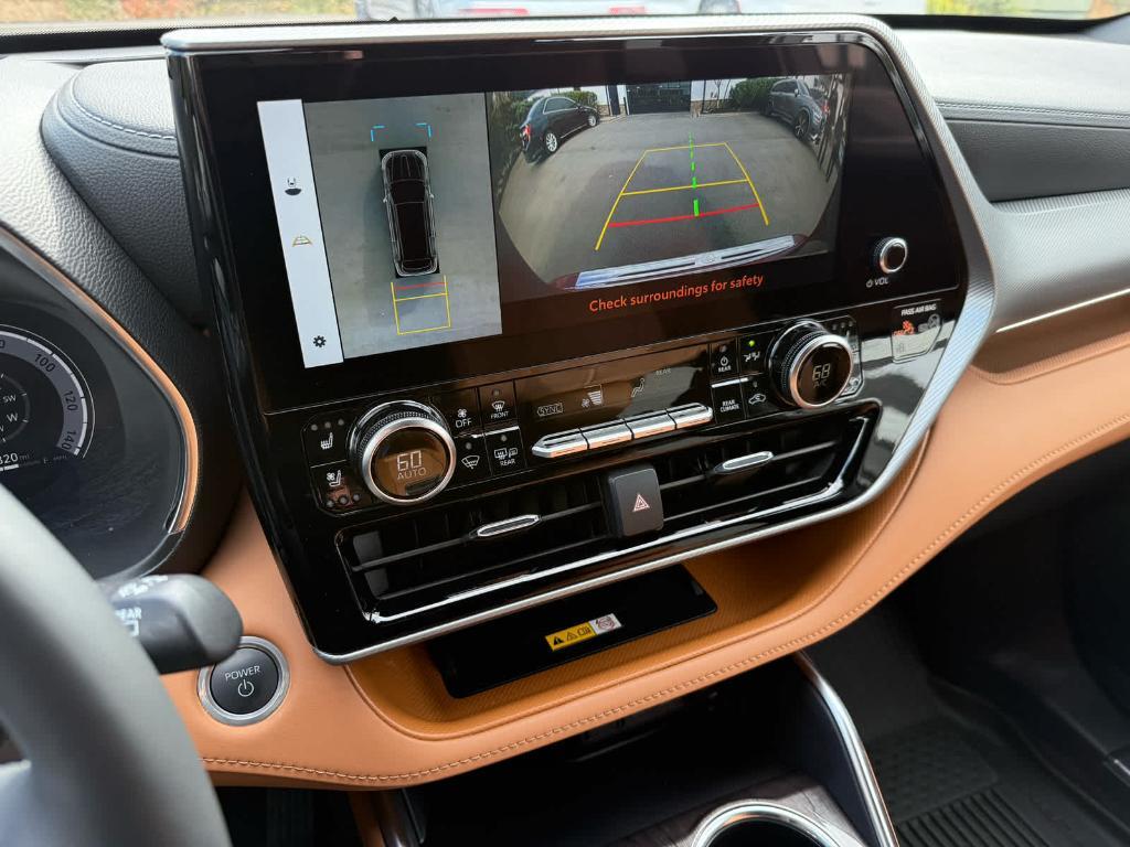 used 2024 Toyota Highlander Hybrid car, priced at $48,995