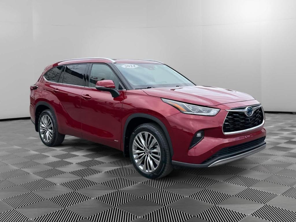 used 2024 Toyota Highlander Hybrid car, priced at $48,995