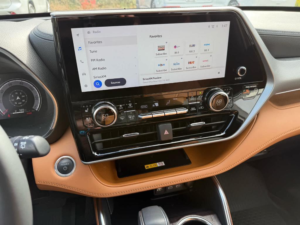 used 2024 Toyota Highlander Hybrid car, priced at $48,995