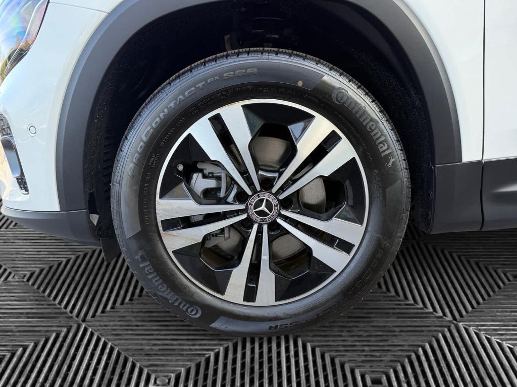 new 2026 Mercedes-Benz GLB 250 car, priced at $55,190