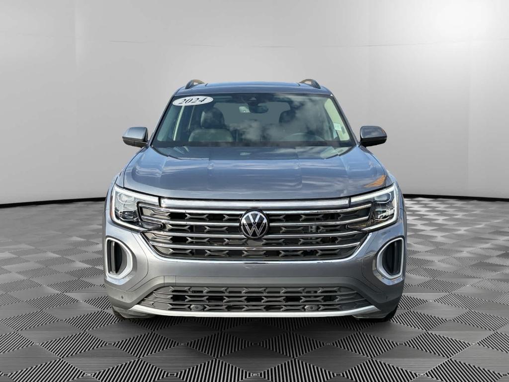 used 2024 Volkswagen Atlas car, priced at $32,470