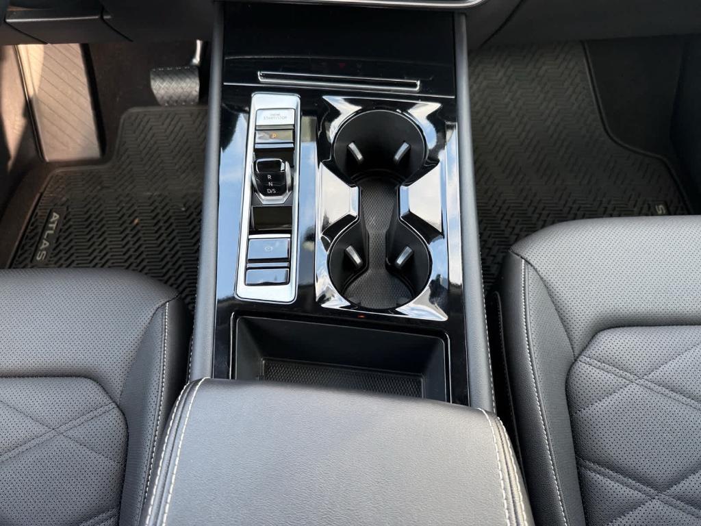 used 2024 Volkswagen Atlas car, priced at $32,470