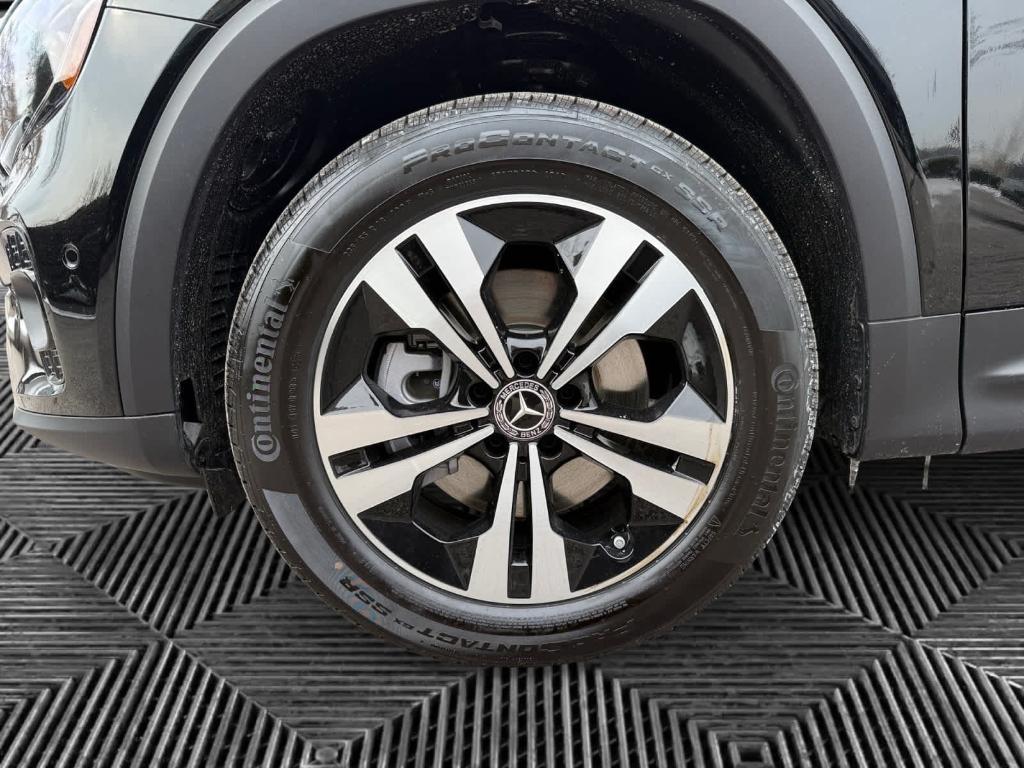 new 2026 Mercedes-Benz GLB 250 car, priced at $52,345