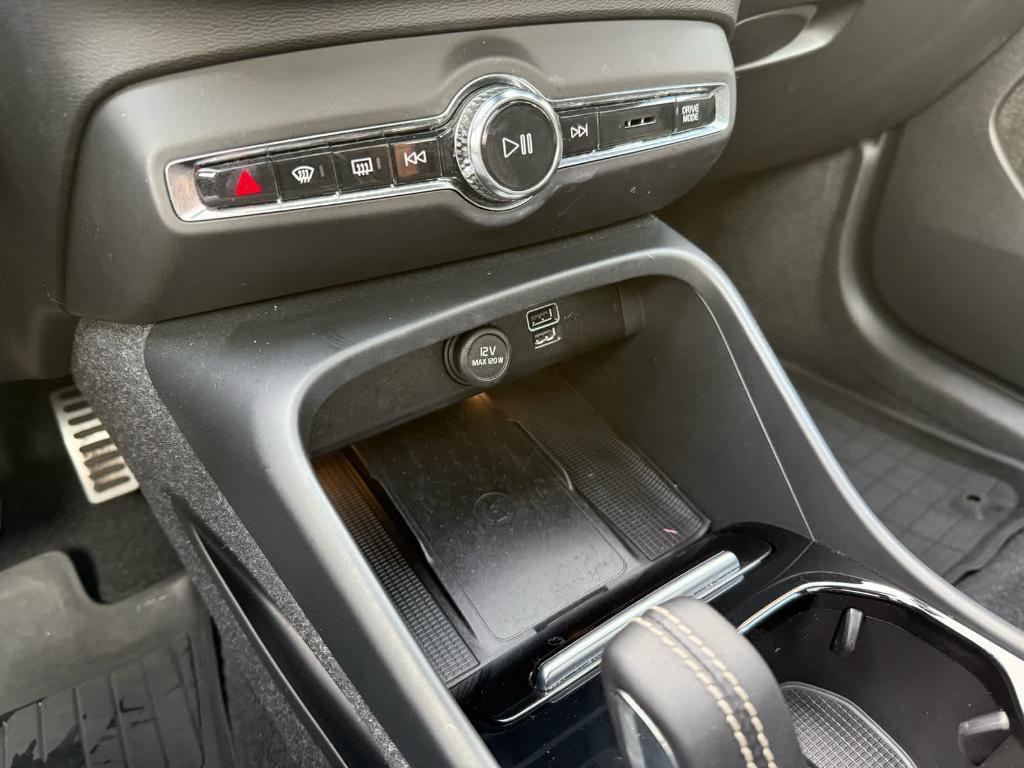 used 2022 Volvo XC40 car, priced at $26,873