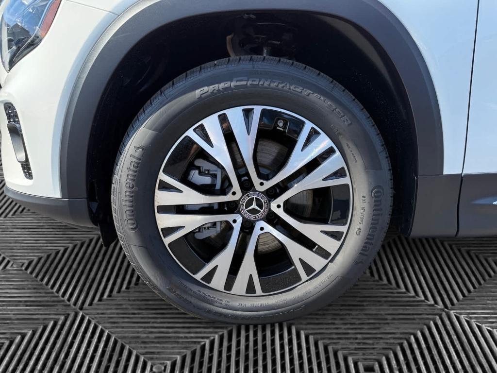 used 2026 Mercedes-Benz GLB 250 car, priced at $48,500