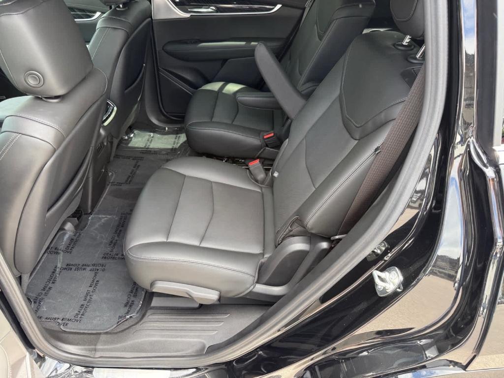 used 2024 Cadillac XT6 car, priced at $40,410