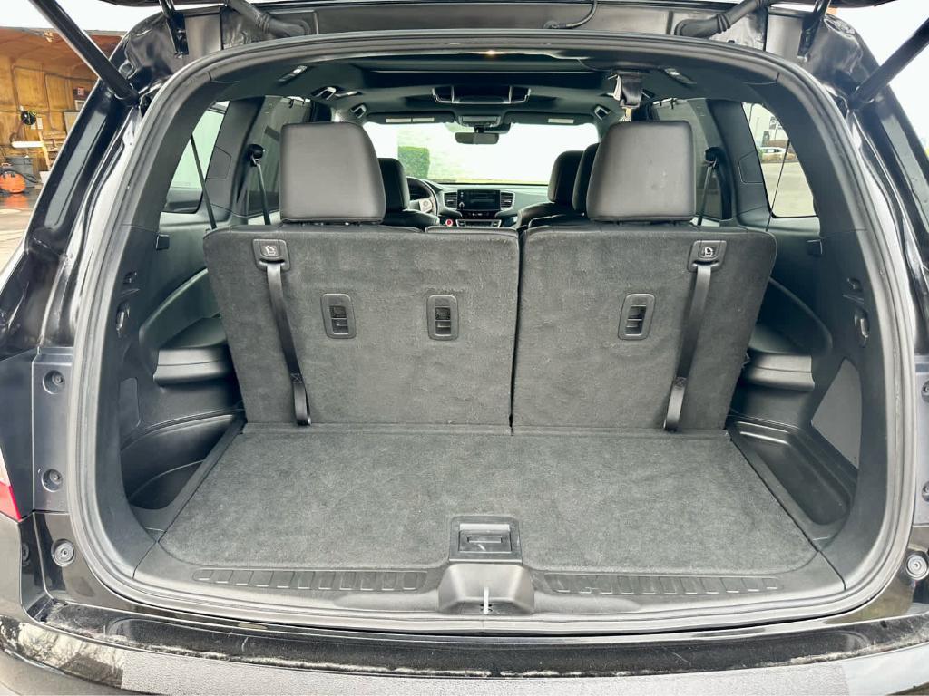 used 2022 Honda Pilot car, priced at $37,995