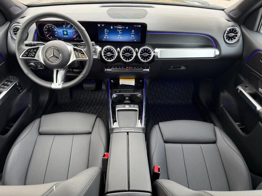 new 2025 Mercedes-Benz GLB 250 car, priced at $47,590