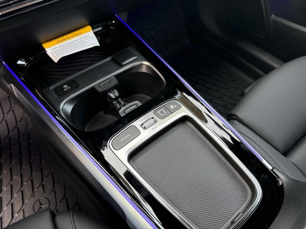 new 2025 Mercedes-Benz GLB 250 car, priced at $47,590