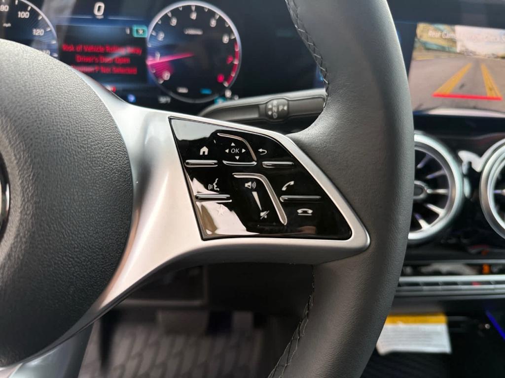 new 2025 Mercedes-Benz GLB 250 car, priced at $47,590