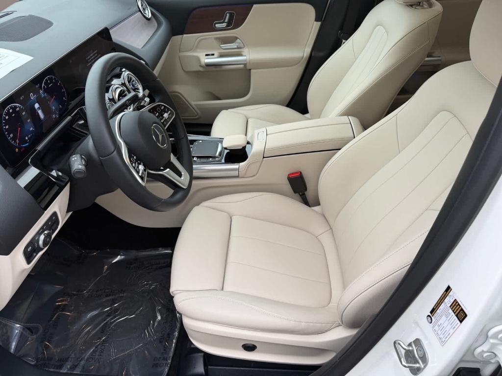 used 2023 Mercedes-Benz GLA 250 car, priced at $33,995