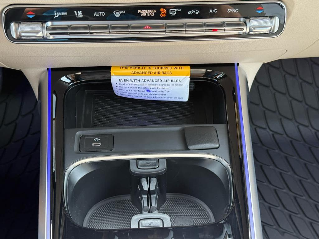 new 2026 Mercedes-Benz GLB 250 car, priced at $53,565