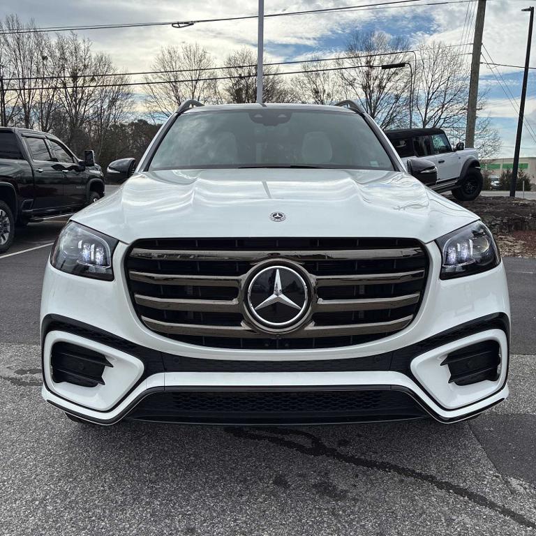 used 2025 Mercedes-Benz GLS 580 car, priced at $101,995