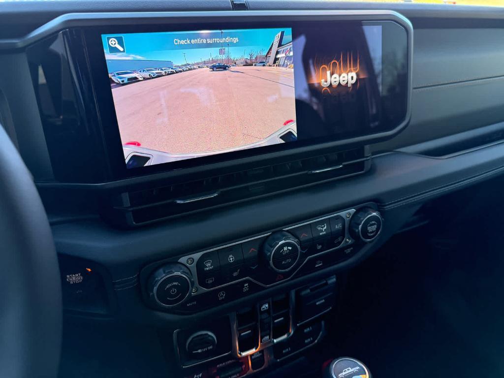 used 2025 Jeep Gladiator car, priced at $46,500