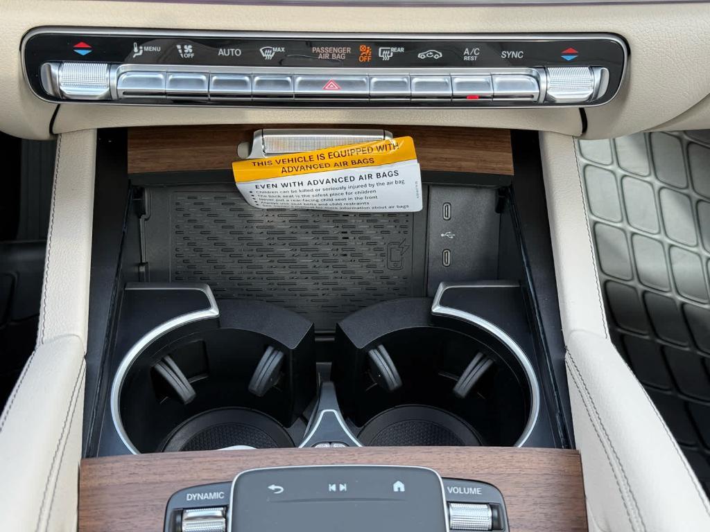 new 2025 Mercedes-Benz GLE 450 car, priced at $84,530