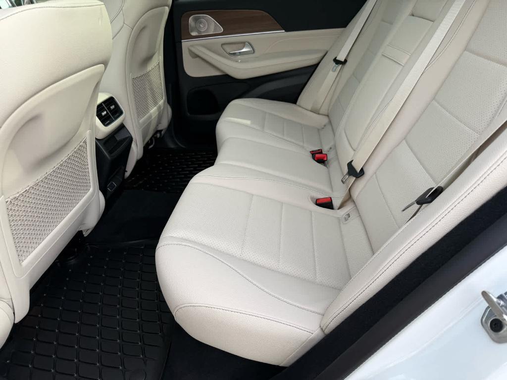 new 2025 Mercedes-Benz GLE 450 car, priced at $84,530