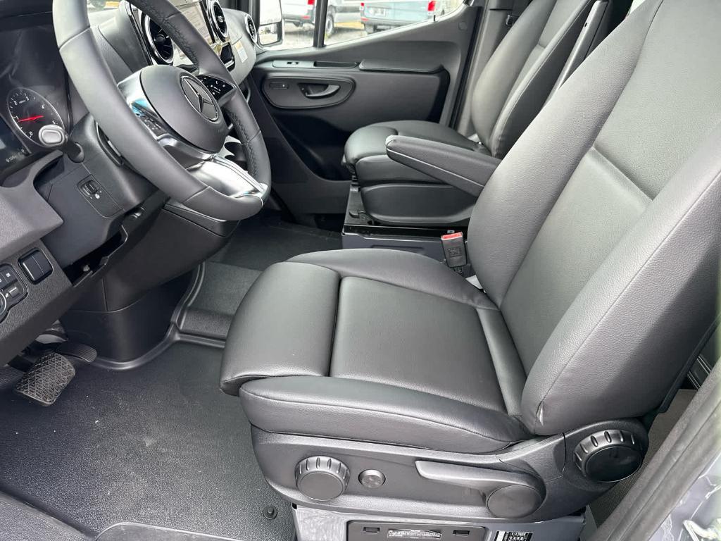 new 2026 Mercedes-Benz Sprinter 2500 car, priced at $79,686