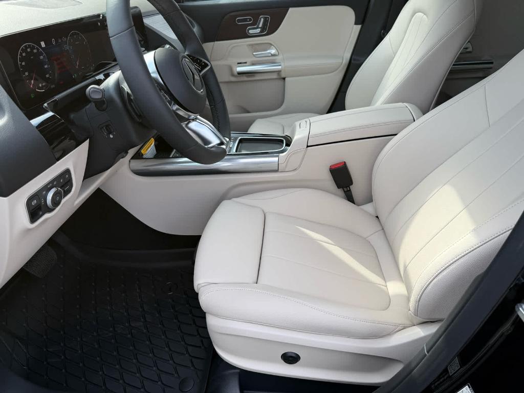 used 2026 Mercedes-Benz GLA 250 car, priced at $51,000